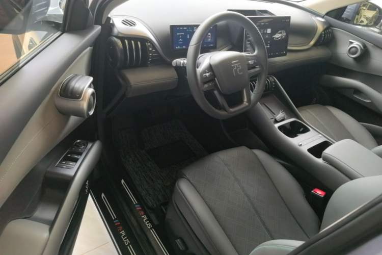 Used BYD Yuan PLUS 2025 Intelligent Driving Version 430 KM Beyond-Range Edition Driver Seat