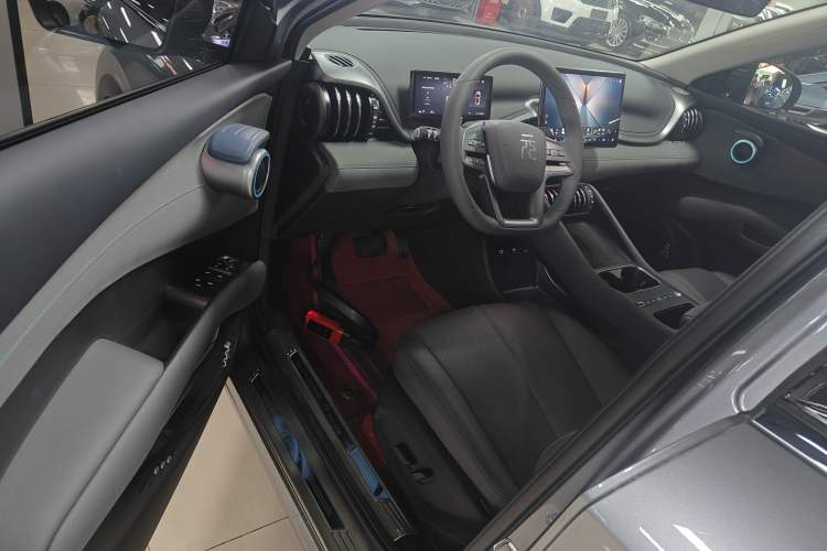 Used BYD Yuan PLUS 2025 Intelligent Driving Version 510 km Leading Edition Driver Seat