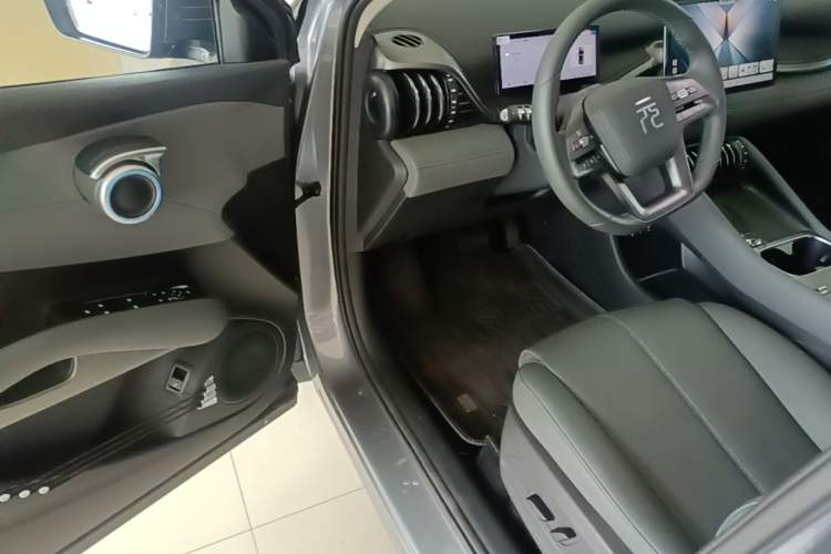Used BYD Yuan PLUS 2025 Intelligent Driving Version 510 KM Beyond-Grade Edition Driver Seat