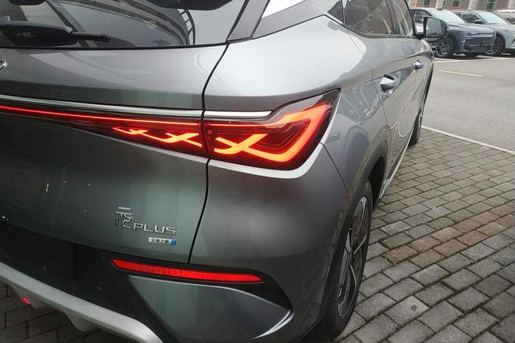 Used BYD Yuan PLUS 2025 Intelligent Driving Version 510 KM Beyond-Grade Edition Exterior 3
