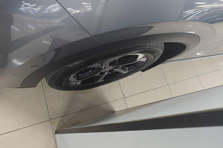 Used BYD Yuan PLUS 2025 Intelligent Driving Version 510 km Leading Edition Exterior 3
