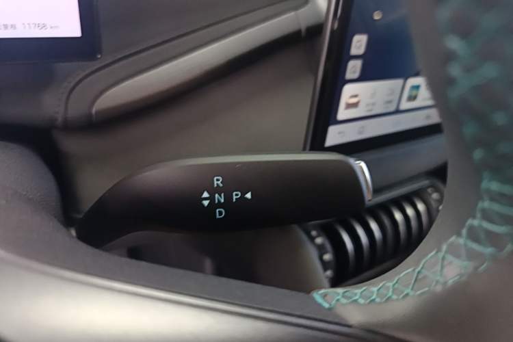 Used BYD Yuan PLUS 2025 Intelligent Driving Version 510 KM Beyond-Grade Edition Gear Lever