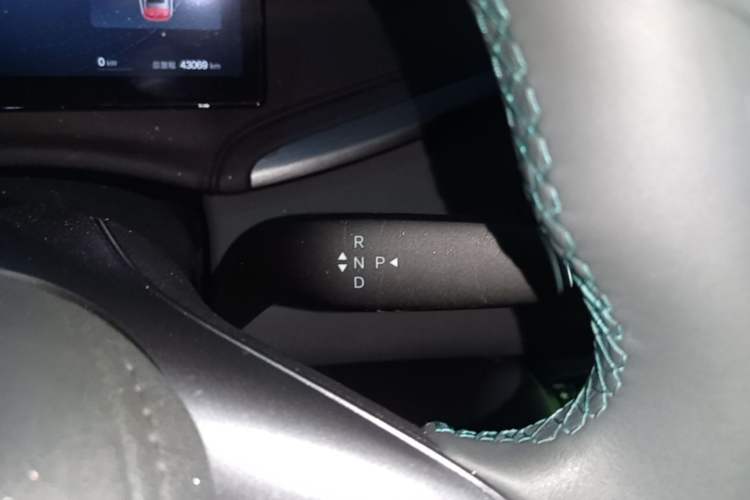 Used BYD Yuan PLUS 2025 Intelligent Driving Version 430 KM Beyond-Range Edition Gear Lever