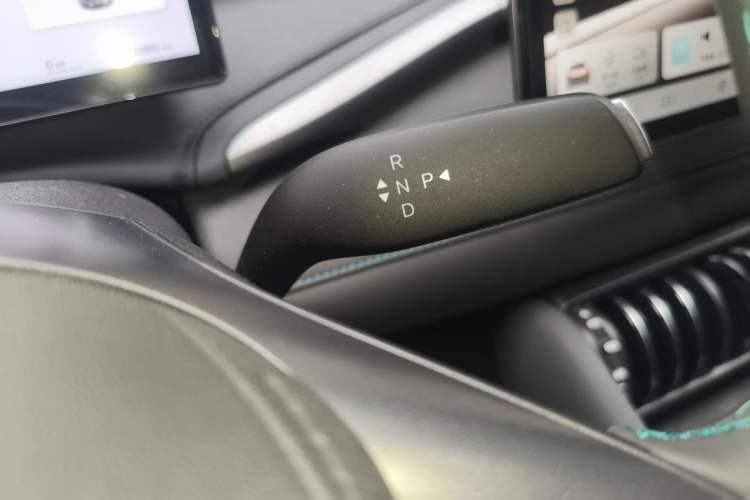 Used BYD Yuan PLUS 2025 Intelligent Driving Version 510 km Leading Edition Gear Lever
