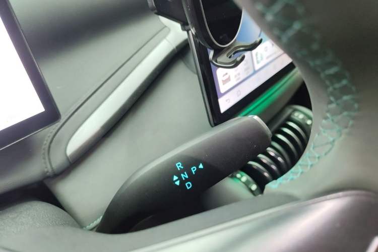 Used BYD Yuan PLUS 2025 Intelligent Driving Version 430 KM Beyond-Range Edition Gear Lever