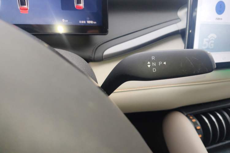 Used BYD Yuan PLUS 2025 Intelligent Driving Version 430 KM – Leading Edition Gear Lever