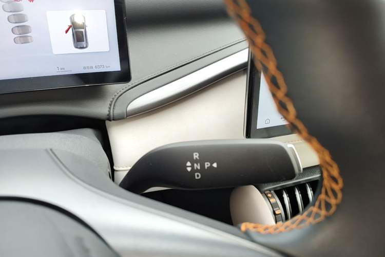 Used BYD Yuan PLUS 2025 Intelligent Driving Version 430 KM Beyond-Range Edition Gear Lever