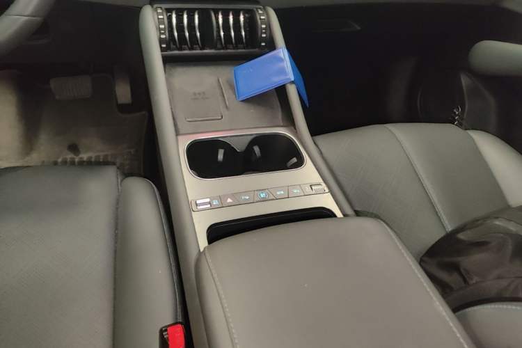Used BYD Yuan PLUS 2025 Intelligent Driving Version 510 km Leading Edition Gear Lever