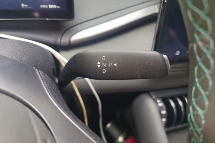 Used BYD Yuan PLUS 2025 Intelligent Driving Version 430 KM Beyond-Range Edition Gear Lever