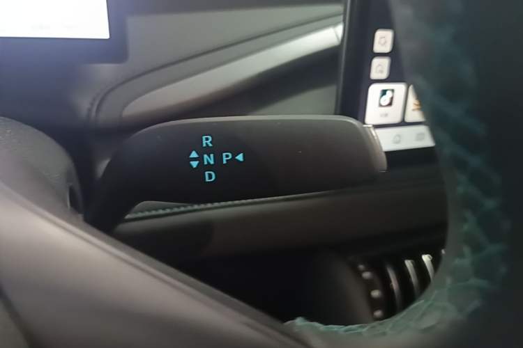 Used BYD Yuan PLUS 2025 Intelligent Driving Version 430 KM – Leading Edition Gear Lever