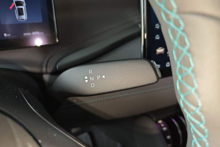 Used BYD Yuan PLUS 2025 Intelligent Driving Version 430 KM – Leading Edition Gear Lever