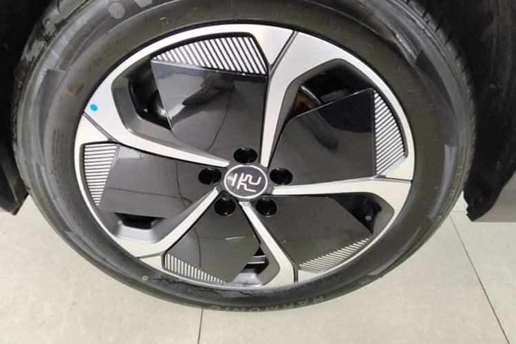 Used BYD Yuan PLUS 2025 Intelligent Driving Version 510 KM Beyond-Grade Edition Left Front Wheel Hub