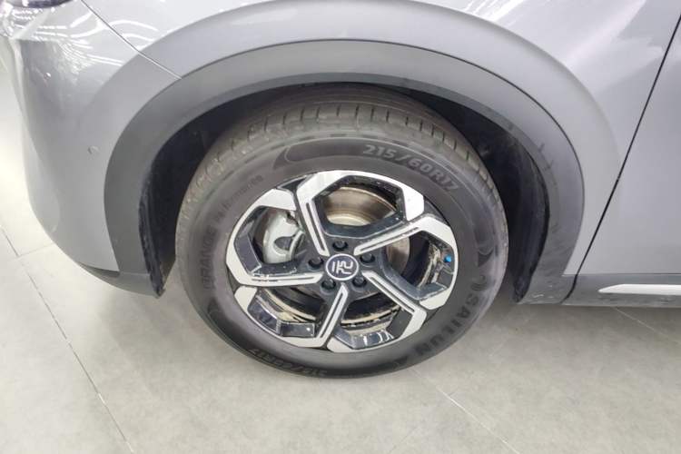 Used BYD Yuan PLUS 2025 Intelligent Driving Version 430 KM Beyond-Range Edition Left Front Wheel Hub