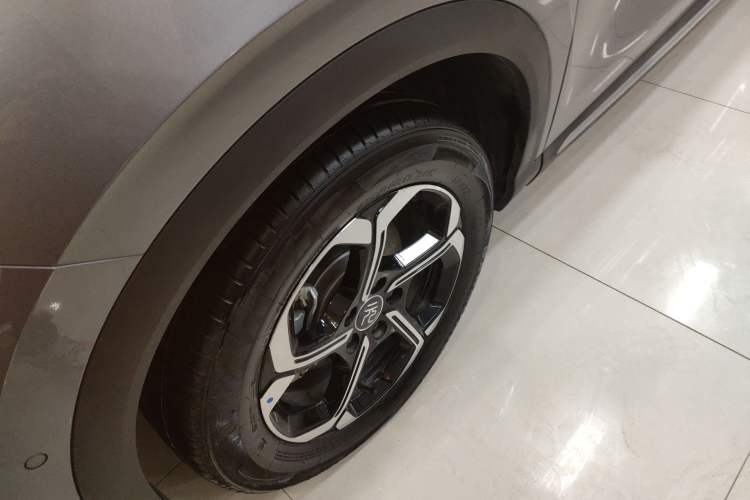 Used BYD Yuan PLUS 2025 Intelligent Driving Version 510 km Leading Edition Left Front Wheel Hub