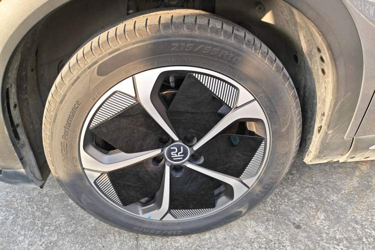Used BYD Yuan PLUS 2025 Intelligent Driving Version 510 KM Beyond-Grade Edition Left Front Wheel Hub