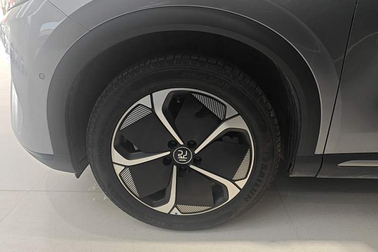 Used BYD Yuan PLUS 2025 Intelligent Driving Version 510 KM Beyond-Grade Edition Left Front Wheel Hub