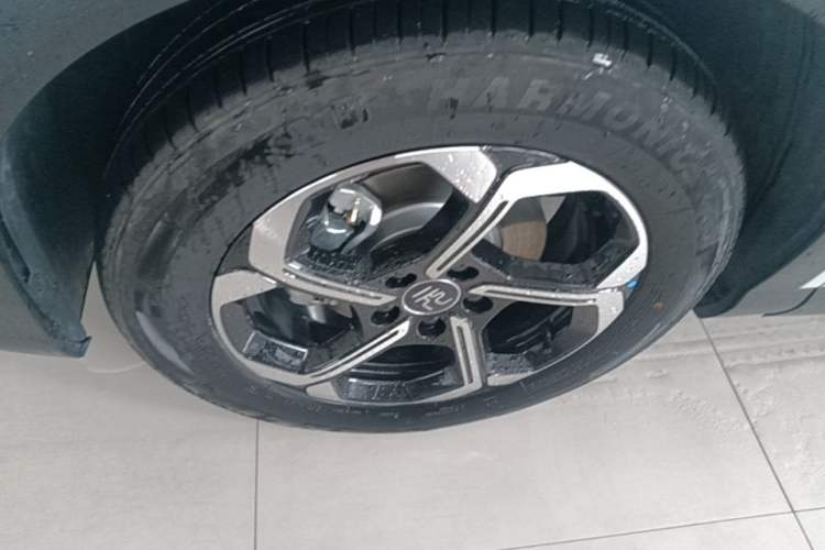 Used BYD Yuan PLUS 2025 Intelligent Driving Version 430 KM Beyond-Range Edition Left Front Wheel Hub