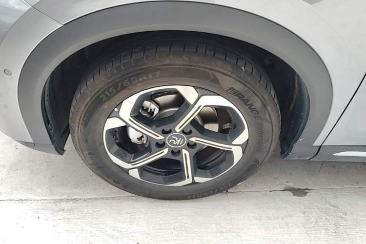 Used BYD Yuan PLUS 2025 Intelligent Driving Version 430 KM Beyond-Range Edition Left Front Wheel Hub