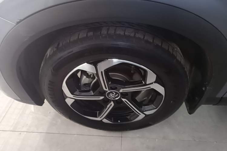 Used BYD Yuan PLUS 2025 Intelligent Driving Version 430 KM – Leading Edition Left Front Wheel Hub