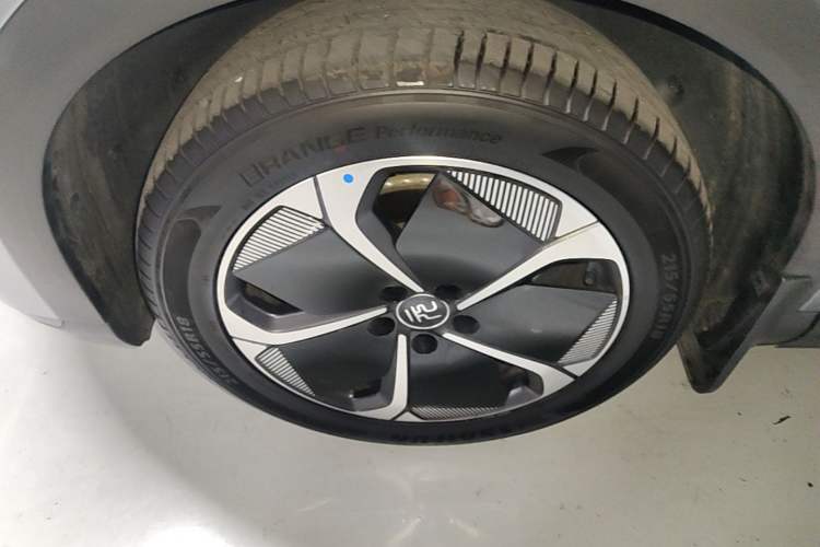 Used BYD Yuan PLUS 2025 Intelligent Driving Version 510 KM Beyond-Grade Edition Left Front Wheel Hub