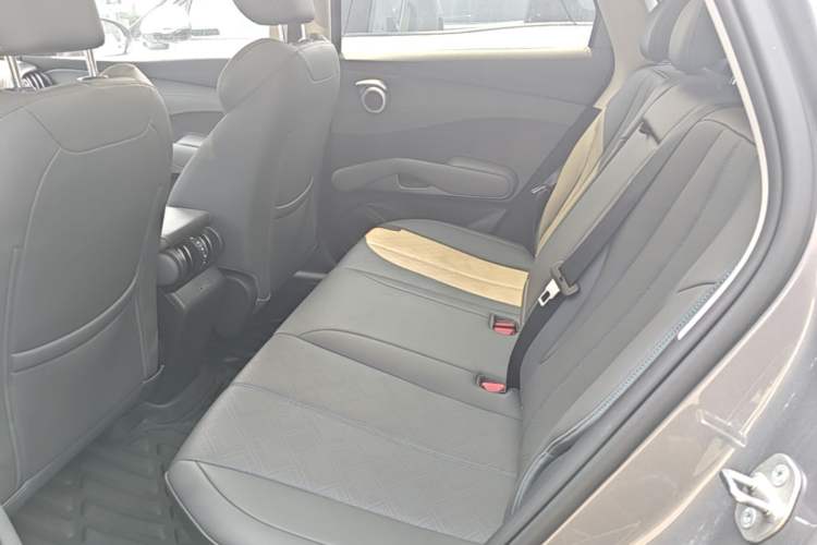 Used BYD Yuan PLUS 2025 Intelligent Driving Version 510 KM Beyond-Grade Edition Left Rear Seat