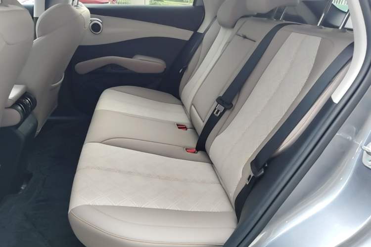 Used BYD Yuan PLUS 2025 Intelligent Driving Version 430 KM Beyond-Range Edition Left Rear Seat