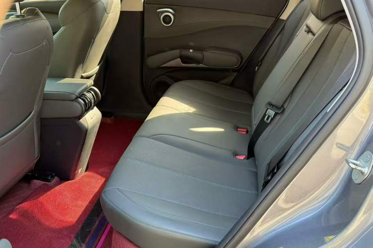 Used BYD Yuan PLUS 2025 Intelligent Driving Version 510 km Leading Edition Left Rear Seat