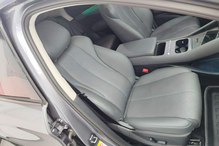 Used BYD Yuan PLUS 2025 Intelligent Driving Version 430 KM Beyond-Range Edition Right Front Seat