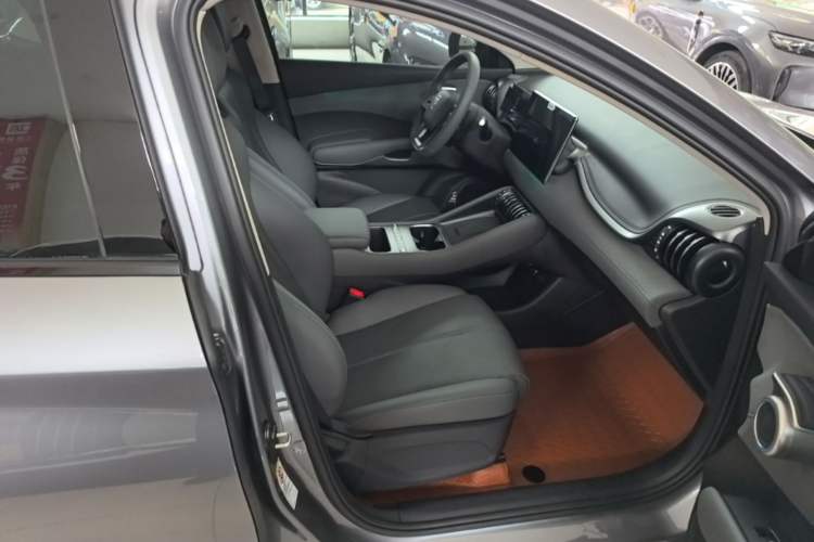 Used BYD Yuan PLUS 2025 Intelligent Driving Version 510 km Leading Edition Right Front Seat