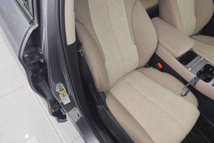 Used BYD Yuan PLUS 2025 Intelligent Driving Version 430 KM – Leading Edition Right Front Seat