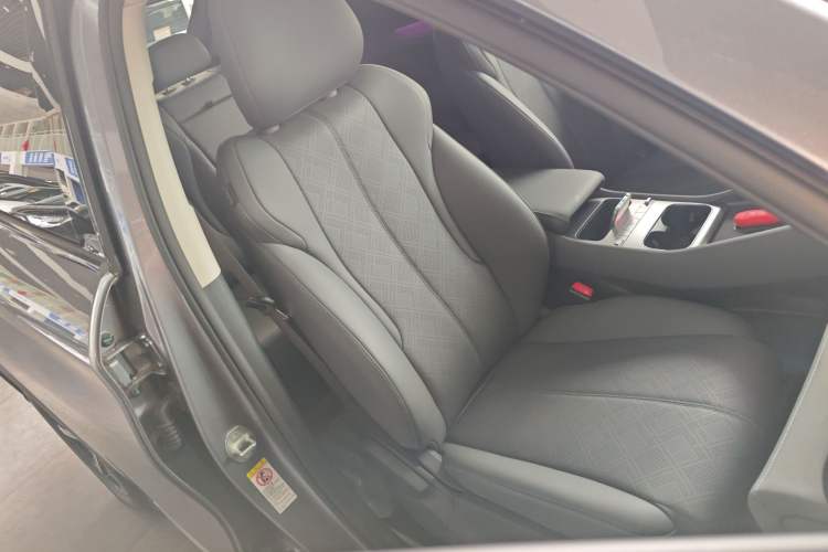Used BYD Yuan PLUS 2025 Intelligent Driving Version 430 KM – Leading Edition Right Front Seat