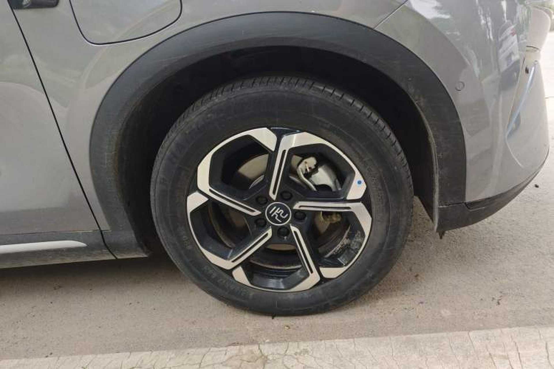 Used BYD Yuan PLUS 2025 Intelligent Driving Version 430 KM – Leading Edition Right Front Wheel Hub
