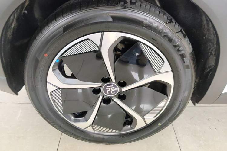 Used BYD Yuan PLUS 2025 Intelligent Driving Version 510 KM Beyond-Grade Edition Right Rear Wheel Hub