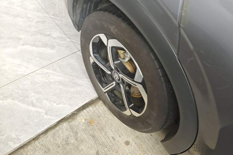 Used BYD Yuan PLUS 2025 Intelligent Driving Version 510 km Leading Edition Right Rear Wheel Hub