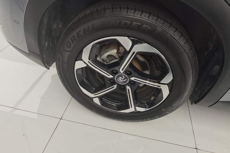 Used BYD Yuan PLUS 2025 Intelligent Driving Version 430 KM – Leading Edition Right Rear Wheel Hub