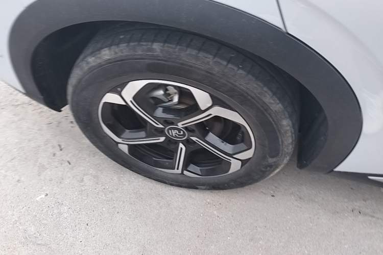 Used BYD Yuan PLUS 2025 Intelligent Driving Version 430 KM – Leading Edition Right Rear Wheel Hub