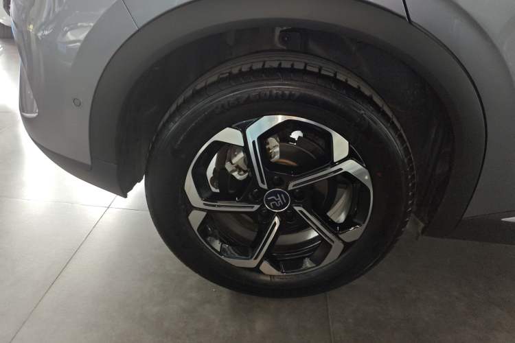 Used BYD Yuan PLUS 2025 Intelligent Driving Version 430 KM – Leading Edition Right Rear Wheel Hub