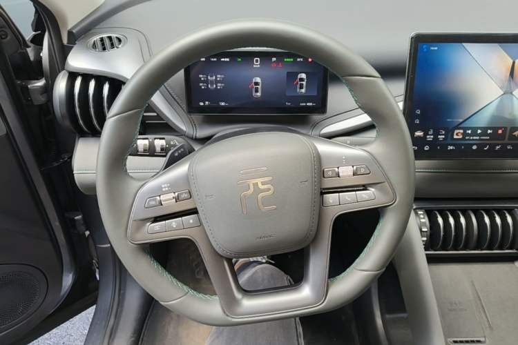 Used BYD Yuan PLUS 2025 Intelligent Driving Version 510 KM Beyond-Grade Edition Steering Wheel