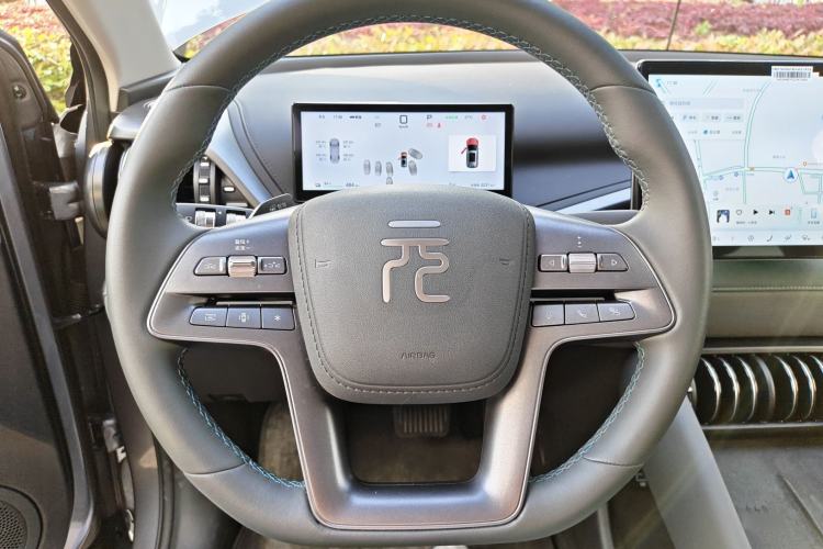 Used BYD Yuan PLUS 2025 Intelligent Driving Version 510 KM Beyond-Grade Edition Steering Wheel