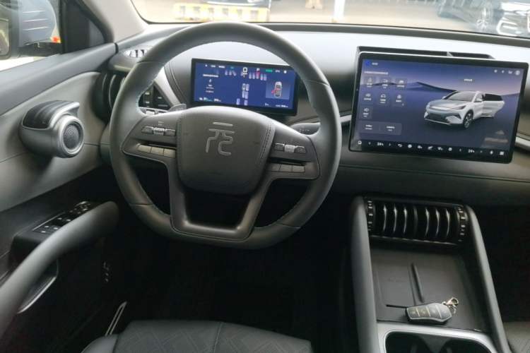 Used BYD Yuan PLUS 2025 Intelligent Driving Version 430 KM Beyond-Range Edition Steering Wheel
