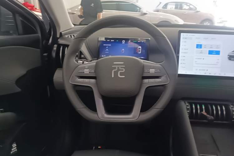 Used BYD Yuan PLUS 2025 Intelligent Driving Version 510 KM Beyond-Grade Edition Steering Wheel