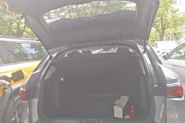 Used BYD Yuan PLUS 2025 Intelligent Driving Version 510 km Leading Edition Trunk