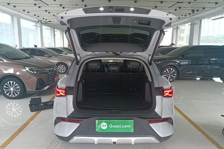 Used BYD Yuan PLUS 2025 Intelligent Driving Version 430 KM Beyond-Range Edition Trunk