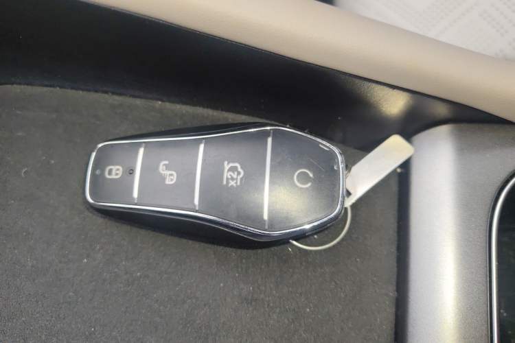 Used BYD Yuan PLUS 2025 Intelligent Driving Version 430 KM – Leading Edition Vehicle Key