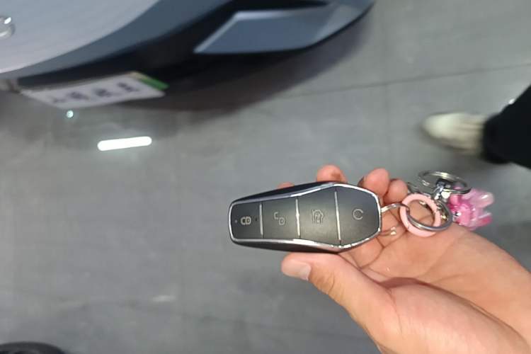 Used BYD Yuan PLUS 2025 Intelligent Driving Version 430 KM – Leading Edition Vehicle Key