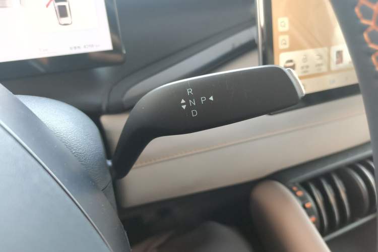 Used BYD Yuan PLUS 2025 Intelligent Driving Version 510 KM Beyond-Grade Edition Gear Lever