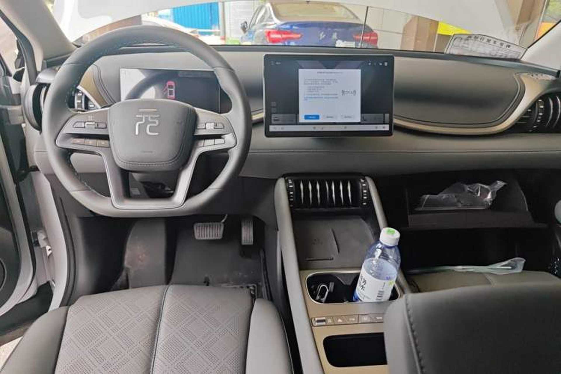 Used BYD Yuan PLUS 2025 Intelligent Driving Version 430 KM Beyond-Range Edition Center Console
