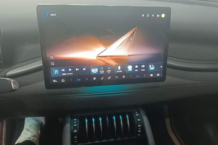 Used BYD Yuan PLUS 2025 Intelligent Driving Version 510 KM Beyond-Grade Edition Audio And AC Panel