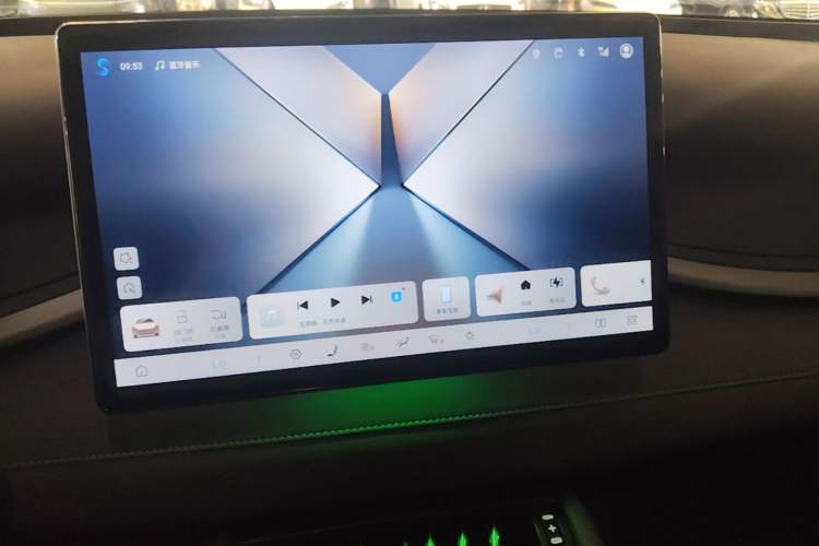 Used BYD Yuan PLUS 2025 Intelligent Driving Version 510 KM Beyond-Grade Edition Audio And AC Panel