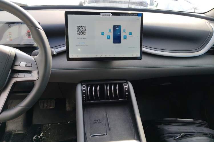 Used BYD Yuan PLUS 2025 Intelligent Driving Version 510 KM Beyond-Grade Edition Audio And AC Panel